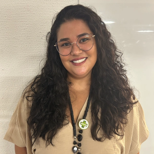Profa. Dra. Larissa Araújo Rolim